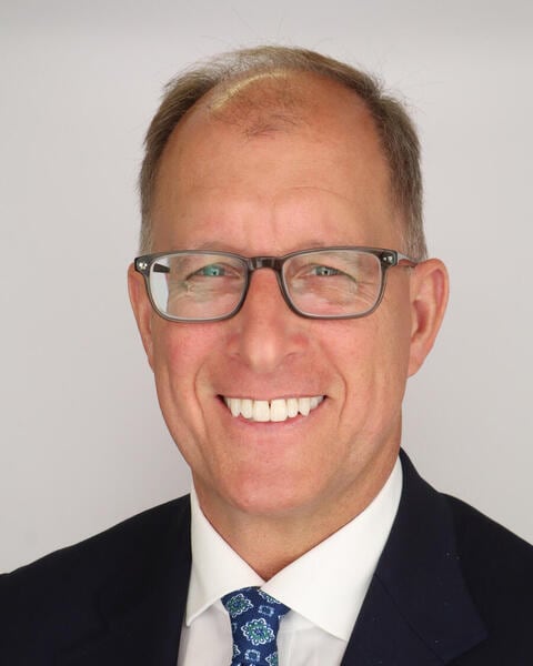 Ian R. McPhail