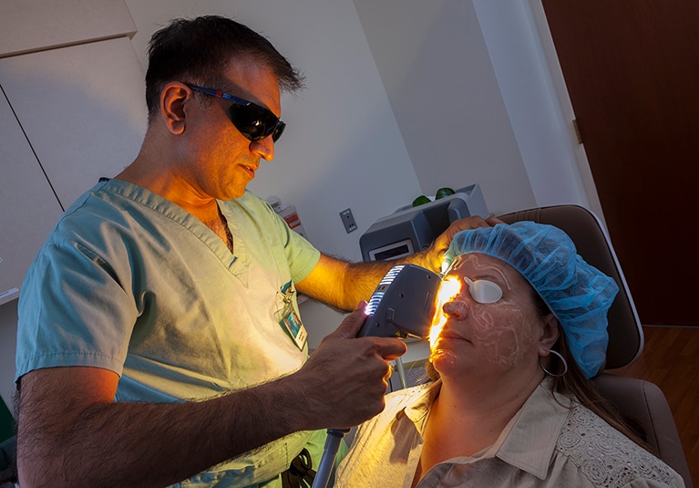 Intense pulsed light for treatment of dry eye disease Mayo Clinic