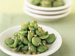 Fava beans with garlic