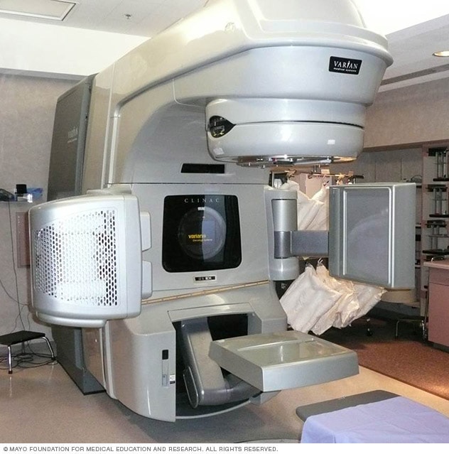 جهاز المسرع الخطي (LINAC)