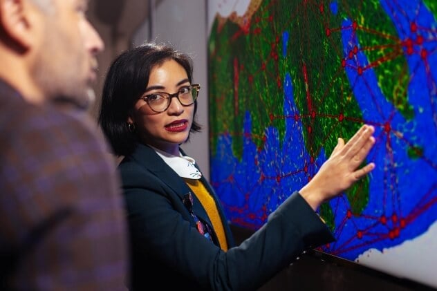 Mayo surgeons review a diagnostic image.