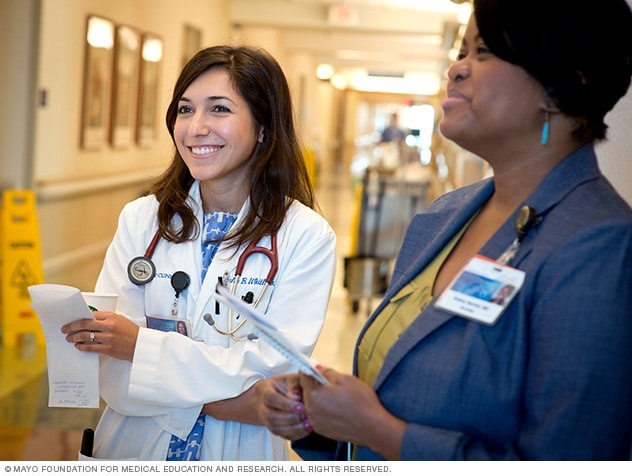 Doctors work together in residency program