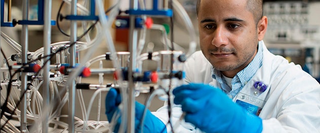 Postdoctoral research fellow Dr. Yogesh Bhattarai in the Gut Microbiome Laboratory of Dr. Purna Kashyap at Mayo Clinic